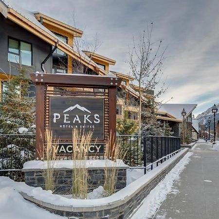 Peaks Hotel And Suites Banff Exterior photo