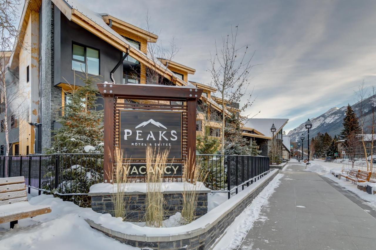 Peaks Hotel And Suites Banff Exterior photo