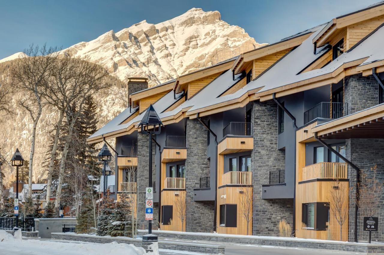 Peaks Hotel And Suites Banff Exterior photo